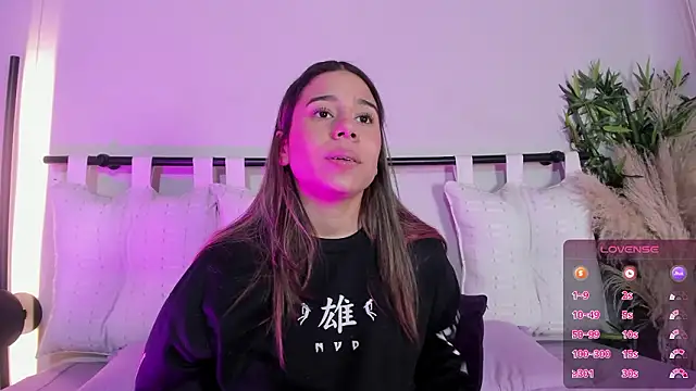 Snapshot of Rachell_criss chatting on 02-03-26, 06:40 Rachell criss online show from 02-03-26, 06:40