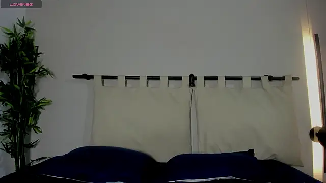 Snapshot of Rachell_criss chatting on 02-12-26, 04:23 Rachell criss online show from 02-12-26, 04:23