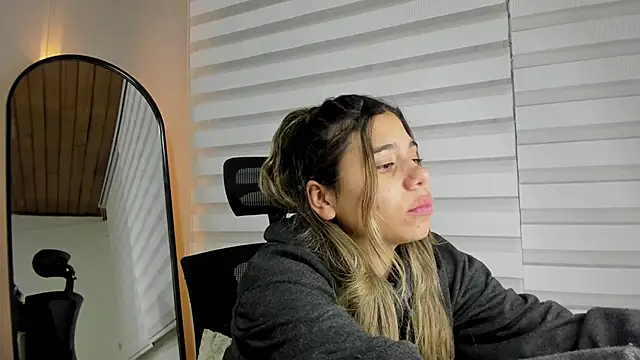 Rachell criss online show from 09-23-25, 03:46