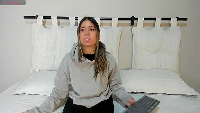 Rachell criss online show from 01-15-26, 04:16