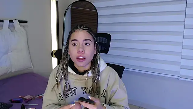 Rachell criss online show from 10-08-25, 06:48