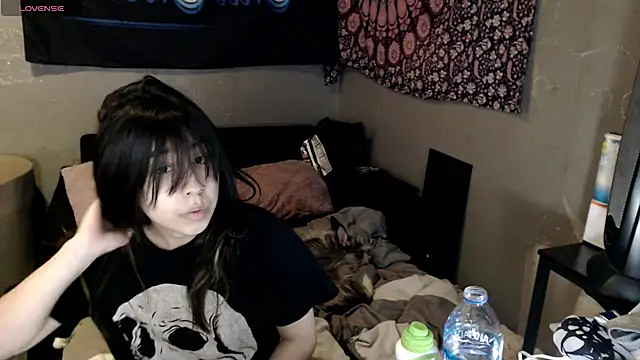 London Ray online show from 10-31-25, 07:27