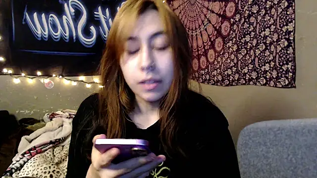 Snapshot of London_Ray chatting on 07-19-26, 12:19 London Ray online show from 07-19-26, 12:19