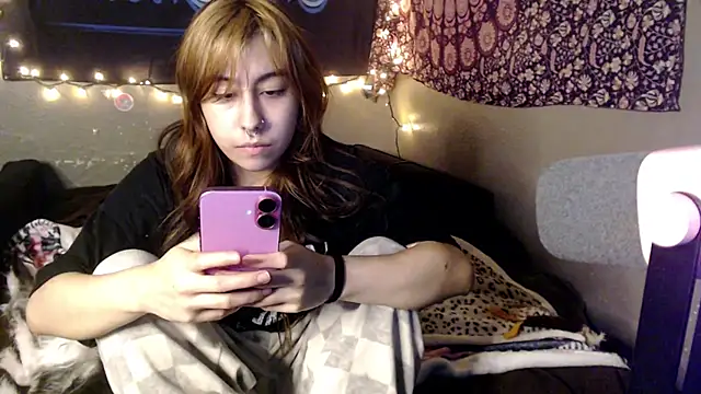 Snapshot of London_Ray chatting on 07-11-26, 10:43 London Ray online show from 07-11-26, 10:43