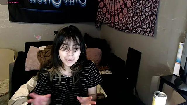 London Ray online show from 10-23-25, 03:16