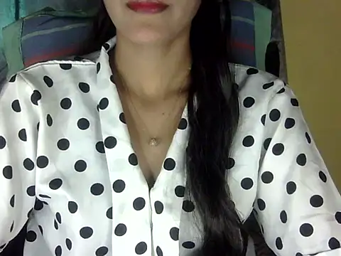 zara Khan0 online show from 10-17-25, 03:32