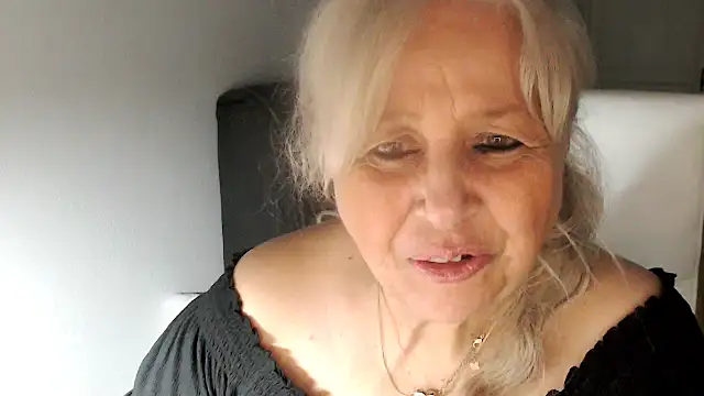 Snapshot of SusiLifeXXX chatting on 02-06-26, 07:43 SusiLifeXXX online show from 02-06-26, 07:43