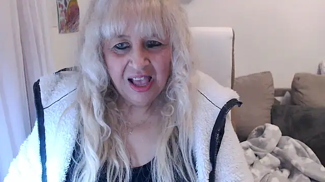 SusiLifeXXX online show from 10-30-25, 07:11