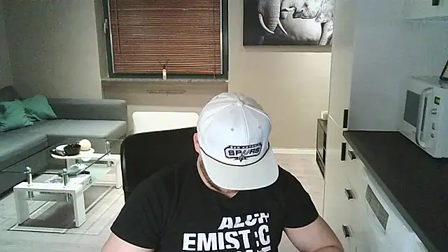 Snapshot of Dartanjanas13 chatting on 10-18-25, 09:06 Dartanjanas13 online show from 10-18-25, 09:06