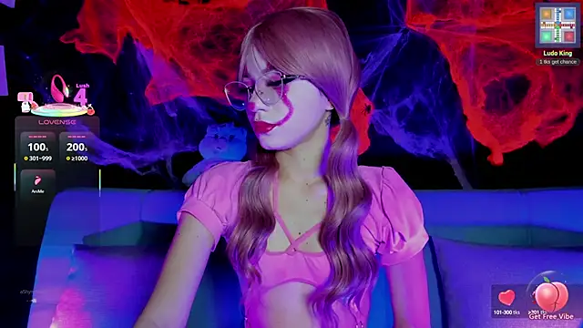 madiixwatson online show from 10-24-25, 10:36