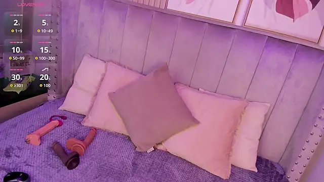 Snapshot of Seshat_Hitt chatting on 11-08-25, 02:59 Seshat Hitt online show from 11-08-25, 02:59