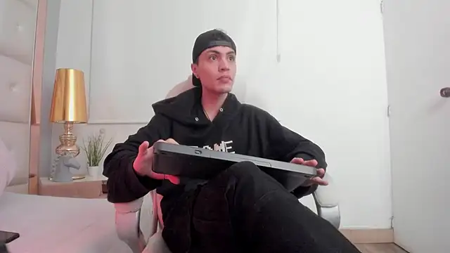 dark sun302 online show from 11-22-25, 10:19