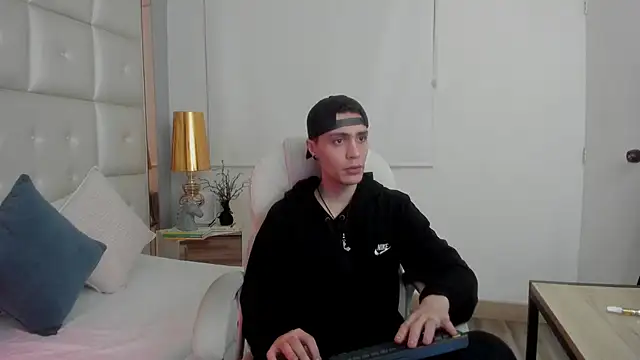 dark sun302 online show from 12-20-25, 04:48