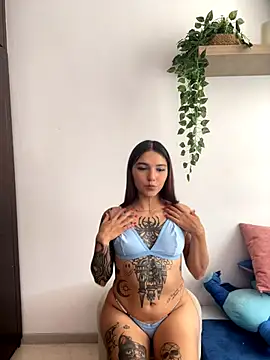 SurpriseMadlicia online show from 09-15-25, 04:51