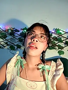 Snapshot of dolliette24 chatting on 06-03-26, 03:40 dolliette24 online show from 06-03-26, 03:40