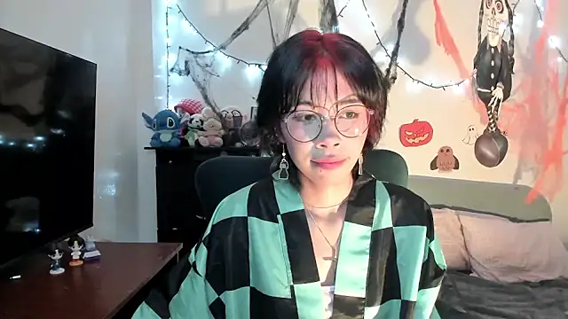 dolliette24 online show from 10-24-25, 10:20