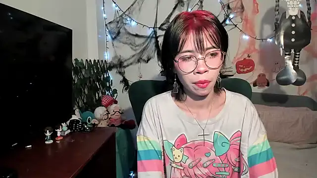 dolliette24 online show from 10-28-25, 09:14