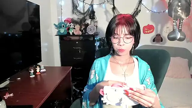 dolliette24 online show from 10-26-25, 08:42