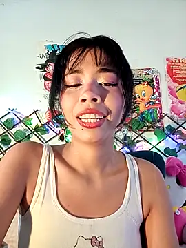 Snapshot of dolliette24 chatting on 05-09-26, 05:33 dolliette24 online show from 05-09-26, 05:33