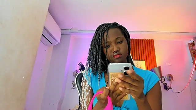 Evaa 18 online show from 11-17-25, 05:39