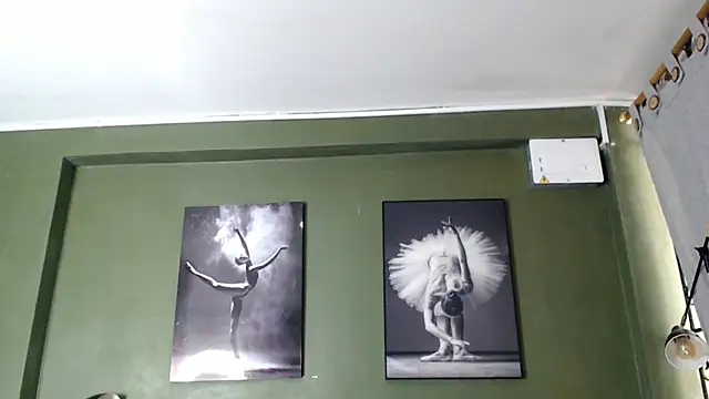 Evaa 18 online show from 10-10-25, 05:36