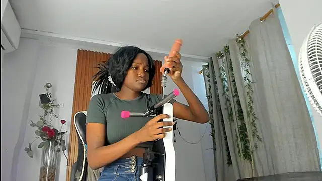 Evaa 18 online show from 01-14-26, 05:49