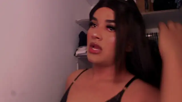 Snapshot of vicky_carrington chatting on 10-13-25, 08:27 vicky carrington online show from 10-13-25, 08:27