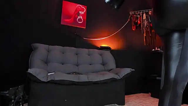 isabellestone online show from 07-13-26, 08:30