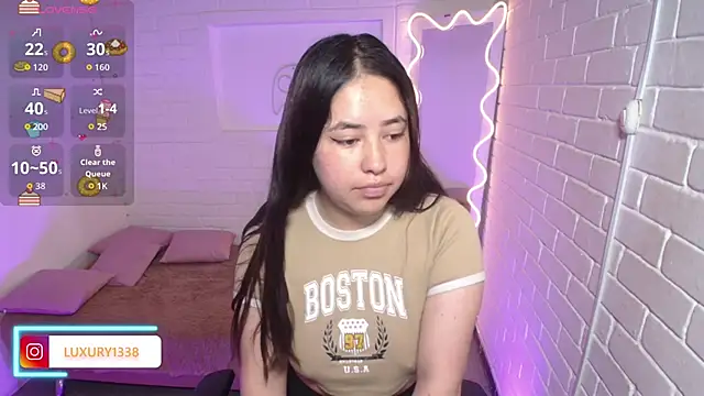 Luaxury tay online show from 10-18-25, 04:03