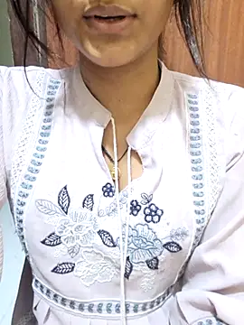 Snapshot of Raj-kumari chatting on 07-09-26, 05:23 Raj-kumari online show from 07-09-26, 05:23