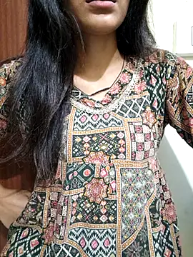 Snapshot of Raj-kumari chatting on 04-28-26, 04:11 Raj-kumari online show from 04-28-26, 04:11