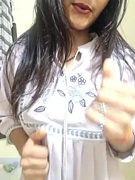 Snapshot of Raj-kumari chatting on 06-18-26, 04:45 Raj-kumari online show from 06-18-26, 04:45