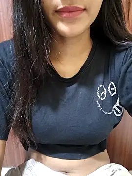 Snapshot of Raj-kumari chatting on 07-15-26, 12:39 Raj-kumari online show from 07-15-26, 12:39