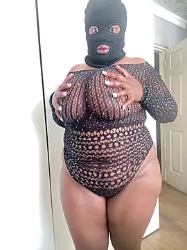 Snapshot of curvywithbigtitties chatting on 07-29-26, 11:20 curvywithbigtitties online show from 07-29-26, 11:20