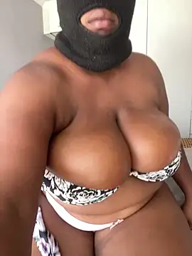 Snapshot of curvywithbigtitties chatting on 02-06-26, 12:01 curvywithbigtitties online show from 02-06-26, 12:01