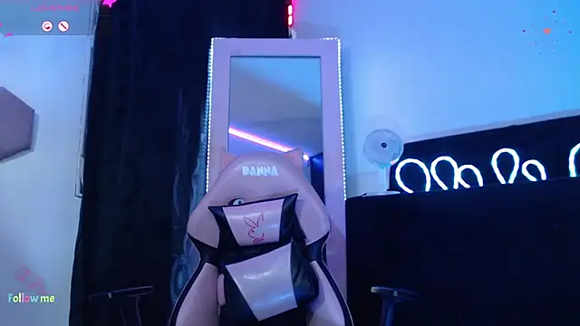 Danniela20 online show from 03-13-26, 06:29