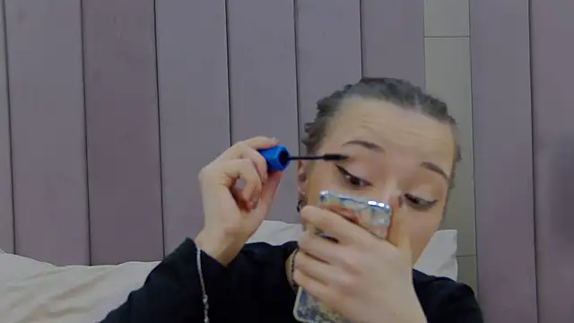 ZoeyNeal online show from 03-27-26, 02:18