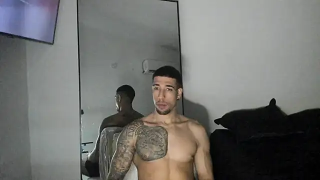 Snapshot of ThiagoLugo chatting on 09-21-25, 10:37 ThiagoLugo online show from 09-21-25, 10:37