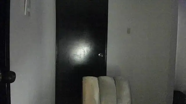 Snapshot of ThiagoLugo chatting on 06-08-26, 05:30 ThiagoLugo online show from 06-08-26, 05:30