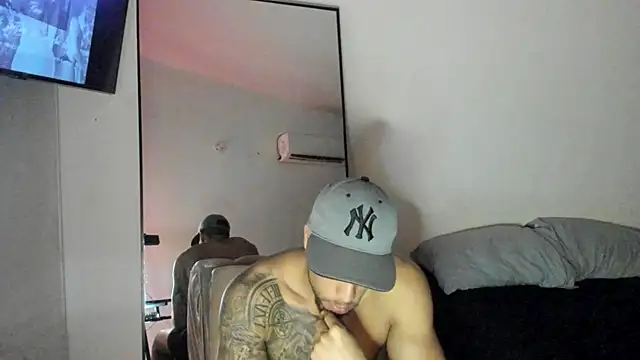 Snapshot of ThiagoLugo chatting on 09-14-25, 06:41 ThiagoLugo online show from 09-14-25, 06:41