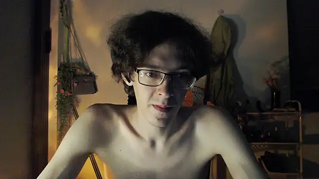 Snapshot of LovesomeCookie chatting on 07-31-26, 07:44 LovesomeCookie online show from 07-31-26, 07:44