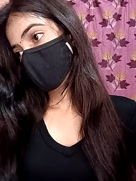 Queen Pooja7 online show from 09-22-25, 04:13