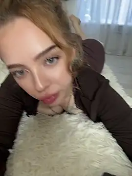 Snapshot of Hannah_xBaby chatting on 07-12-26, 01:56 Hannah xBaby online show from 07-12-26, 01:56