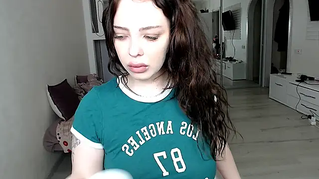 Hannah xBaby online show from 02-13-26, 12:27