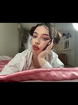 Hannah xBaby online show from 11-12-25, 08:40