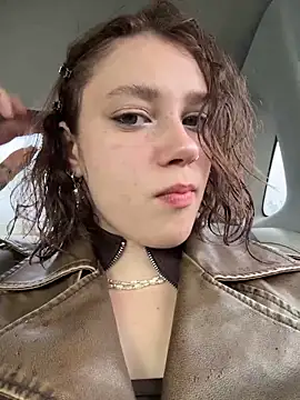 lucy-joy online show from 09-27-25, 01:17