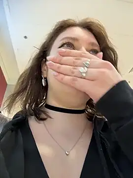 lucy-joy online show from 02-24-26, 09:32