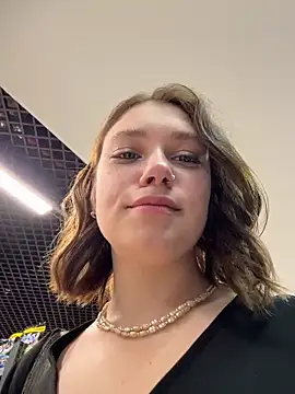 lucy-joy online show from 09-25-25, 10:32