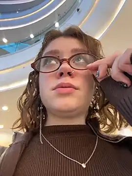 lucy-joy online show from 11-07-25, 10:31