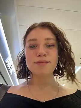 lucy-joy online show from 10-10-25, 09:32